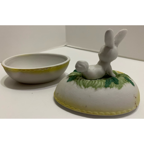 Vintage Pink Easter Bunny Rabbit On Egg Trinket Box Ceramic Porcelain - Picture 5 of 6